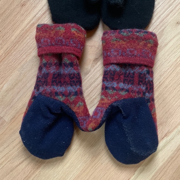 Upcycled Wool Sweater Mittens Women’s Medium - Picture 5 of 9